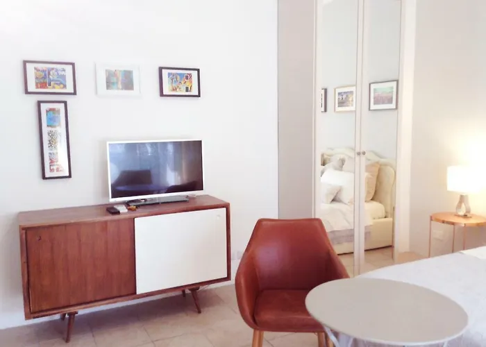 Angela\'S Apartment